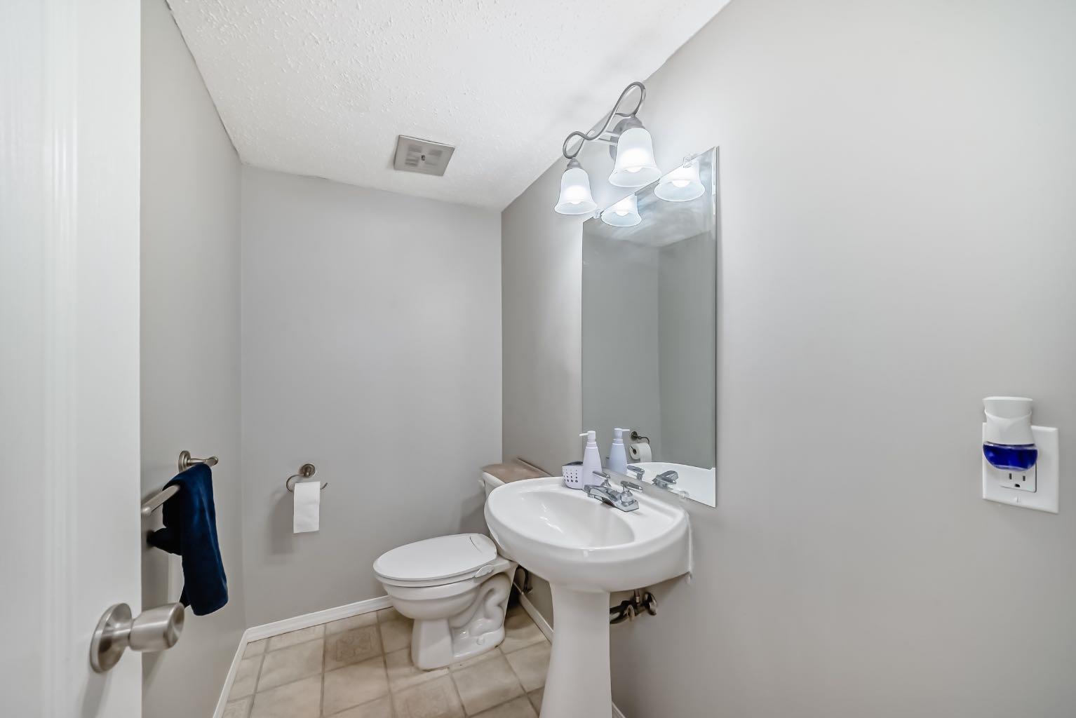 702, 9930 Bonaventure Drive SE