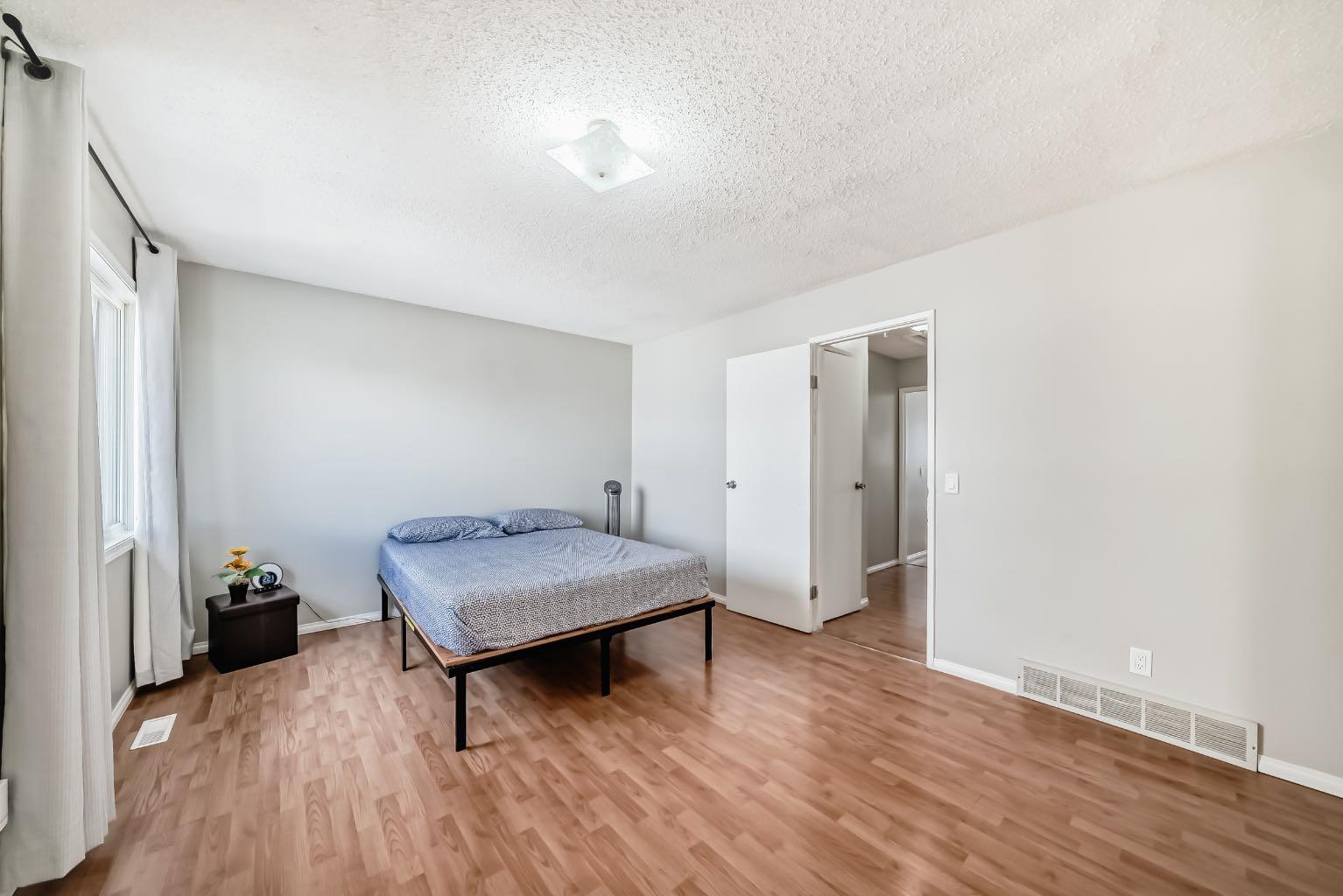 702, 9930 Bonaventure Drive SE