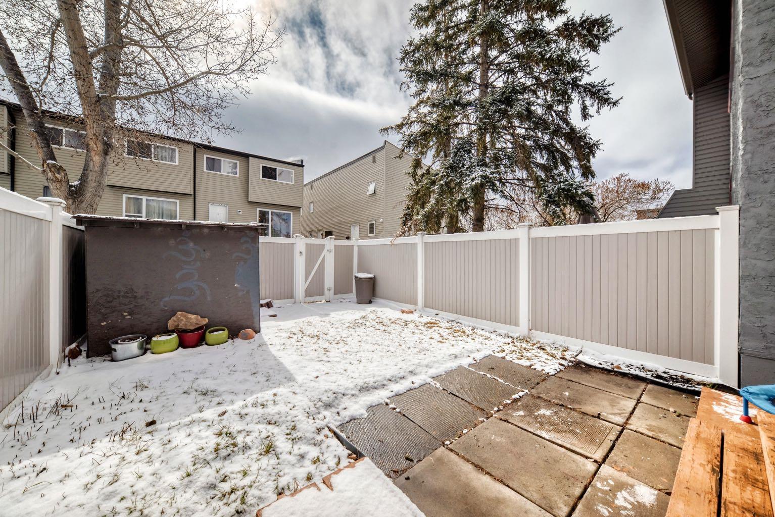 702, 9930 Bonaventure Drive SE
