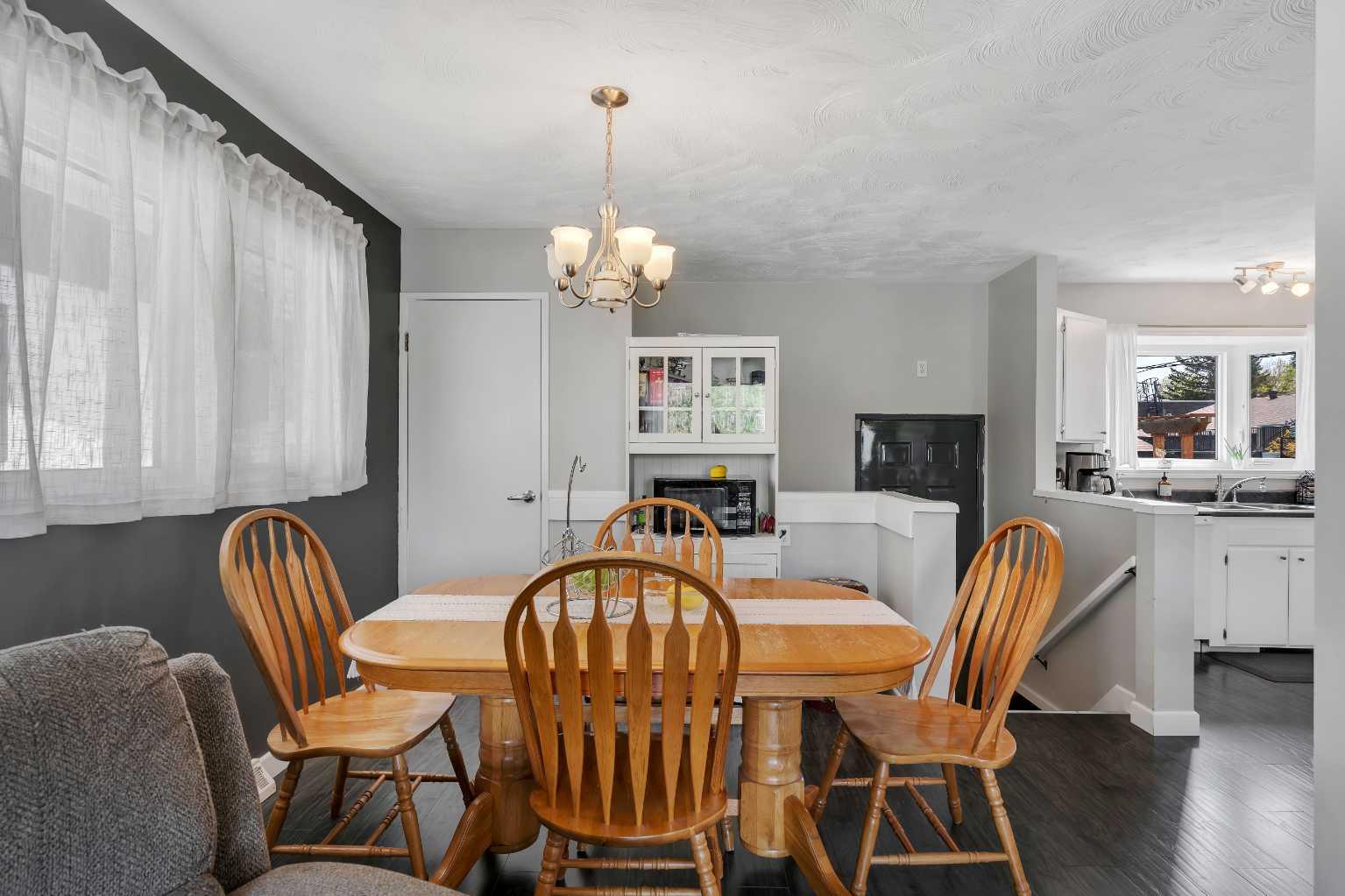 249 Acadia Drive SE