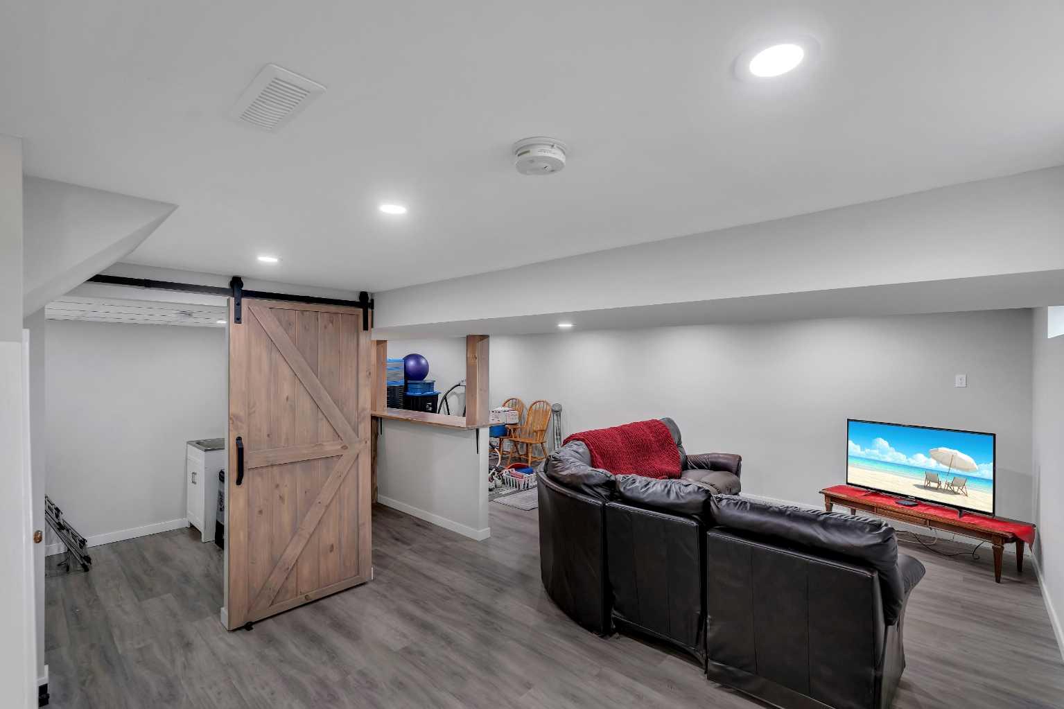 249 Acadia Drive SE