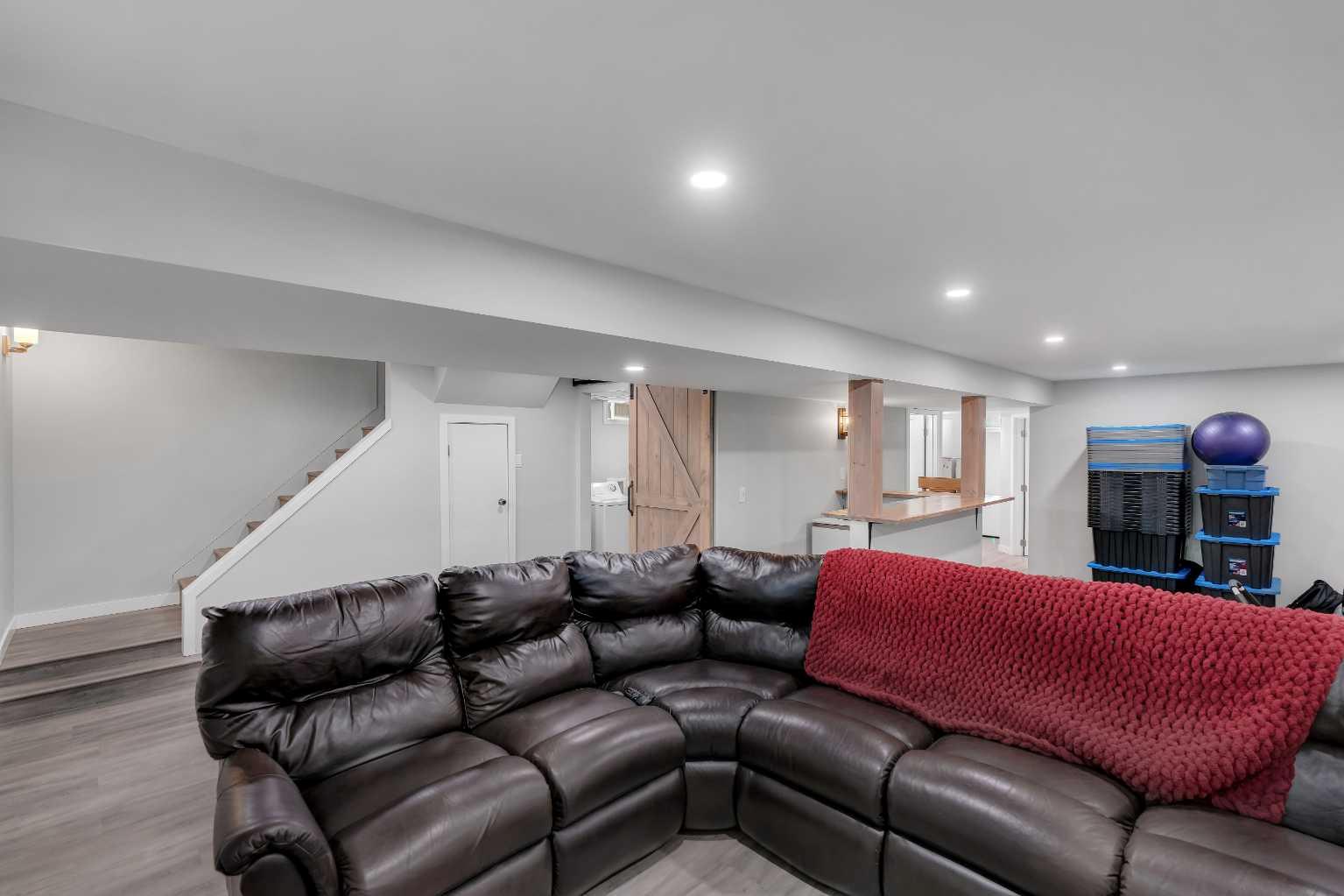 249 Acadia Drive SE