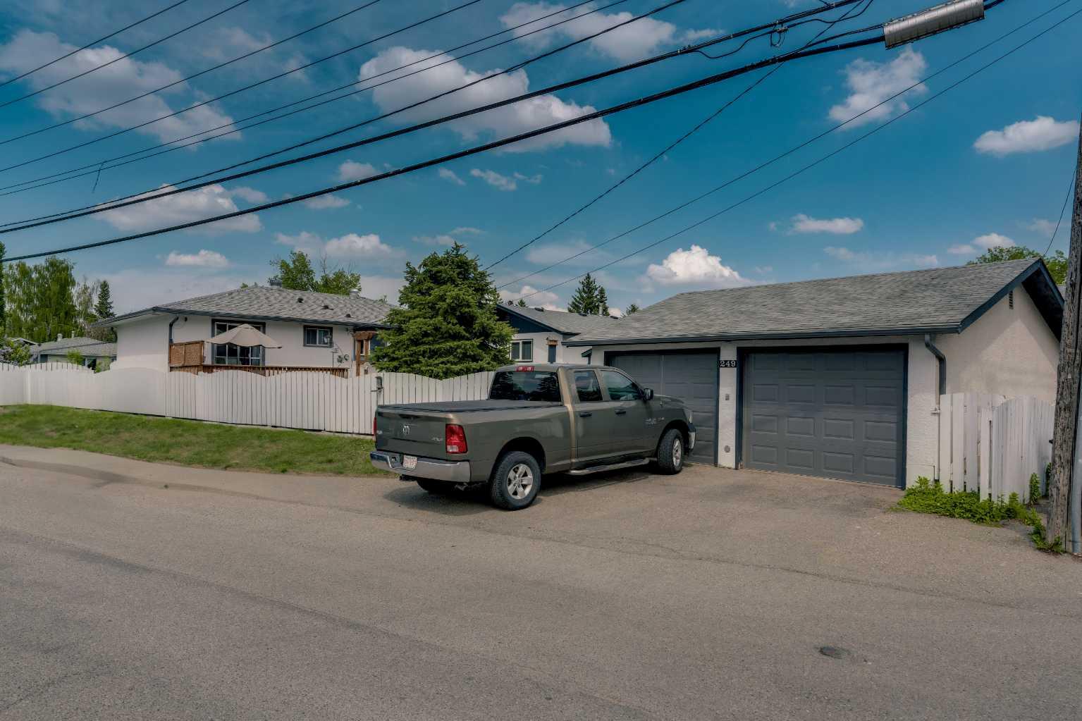 249 Acadia Drive SE