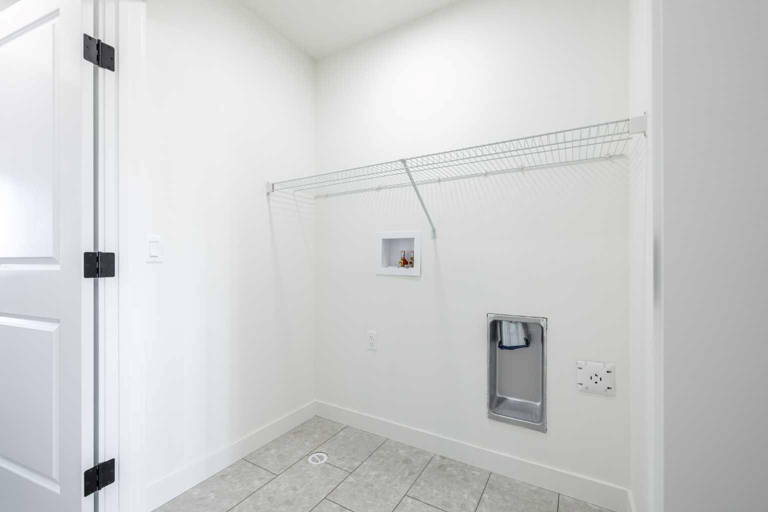 145 Sora Gardens SE