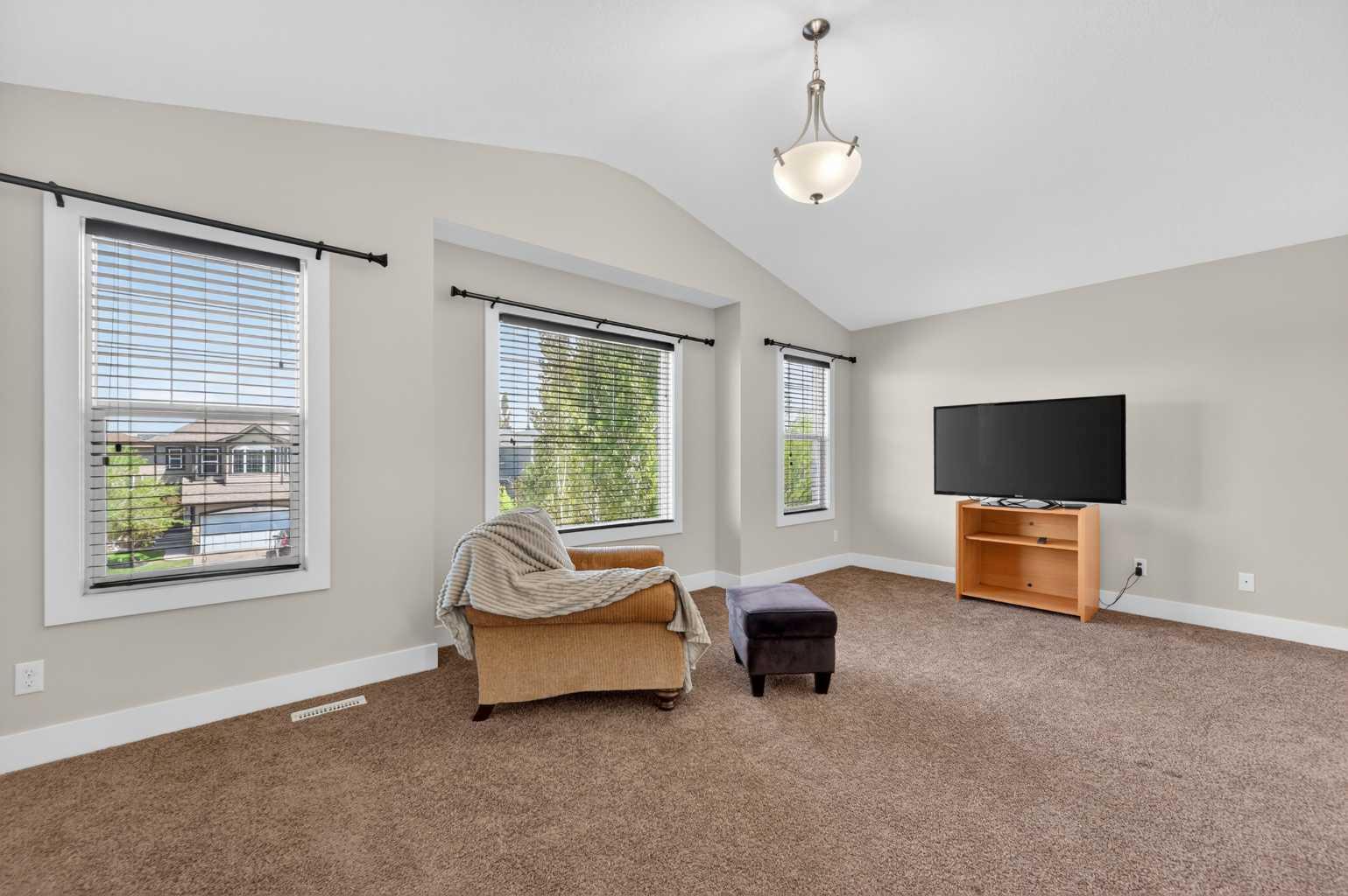 127 Legacy Circle SE