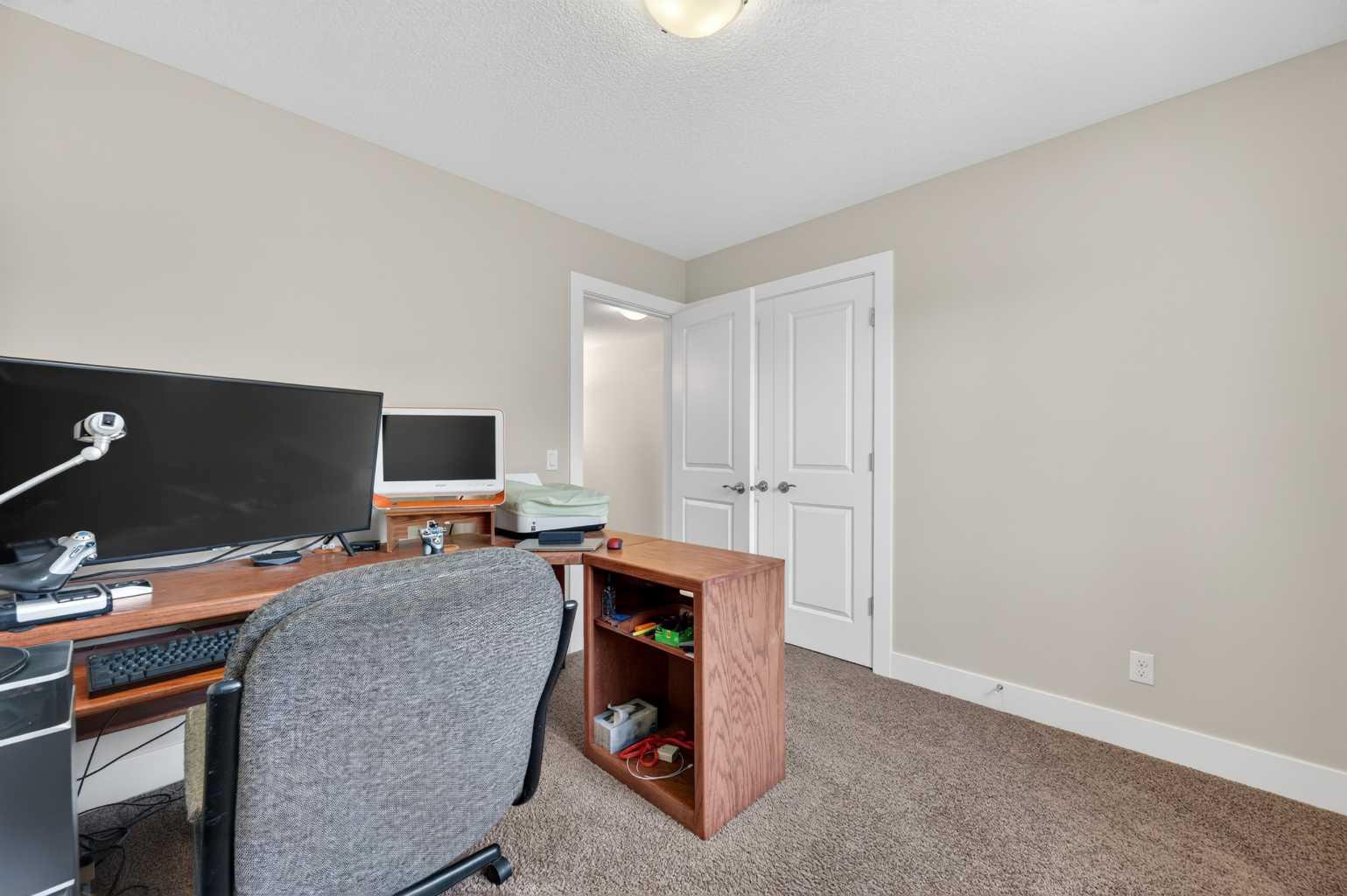 127 Legacy Circle SE