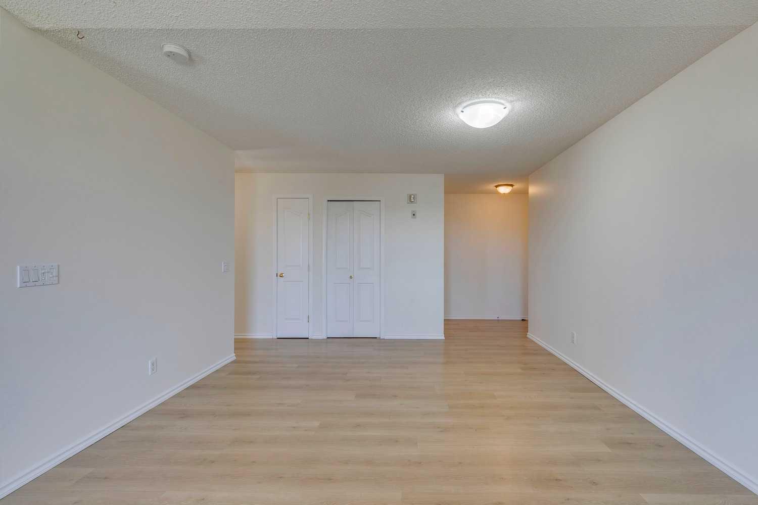 301, 7301 Valleyview Park SE