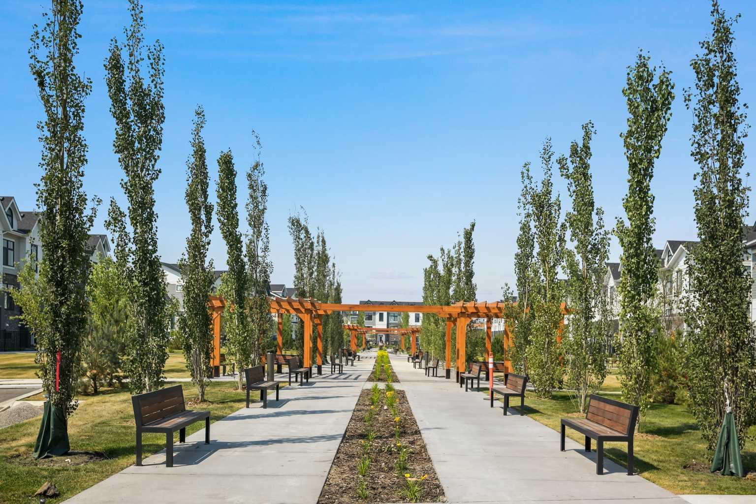 423, 255 Les Jardins Park SE