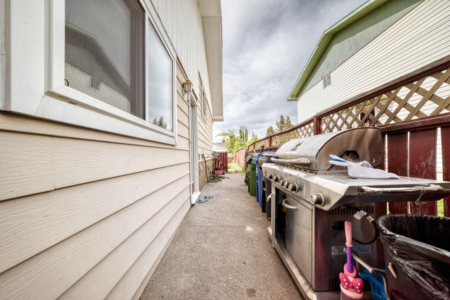 116 Pineson Place NE