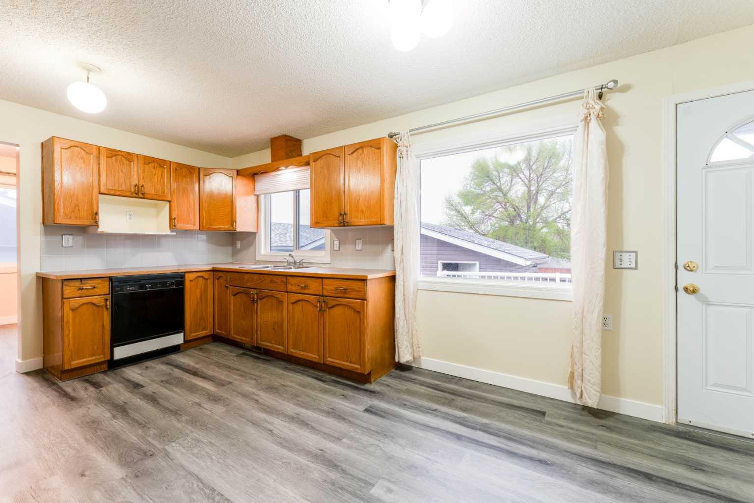 44 Whiteridge Place NE