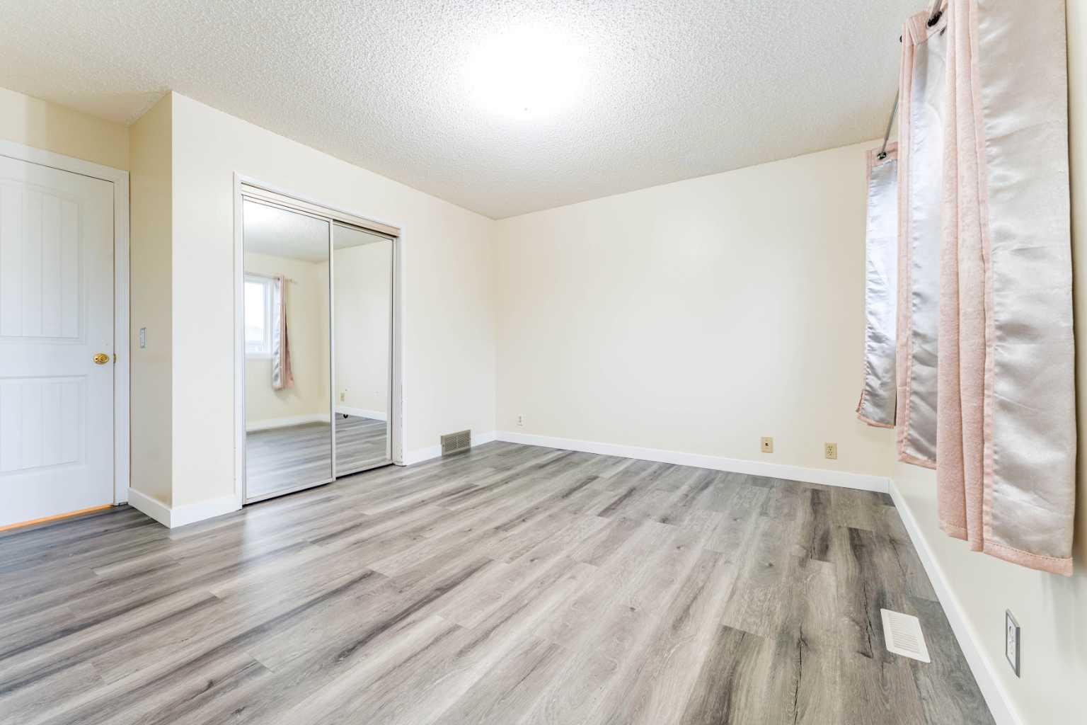 44 Whiteridge Place NE