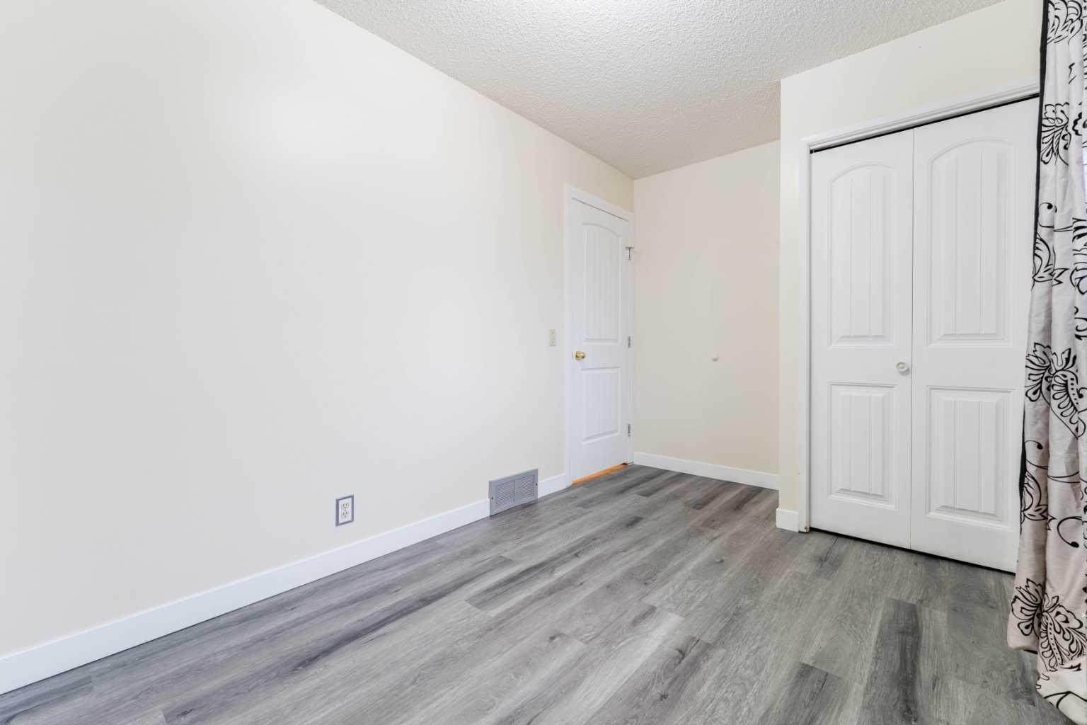 44 Whiteridge Place NE