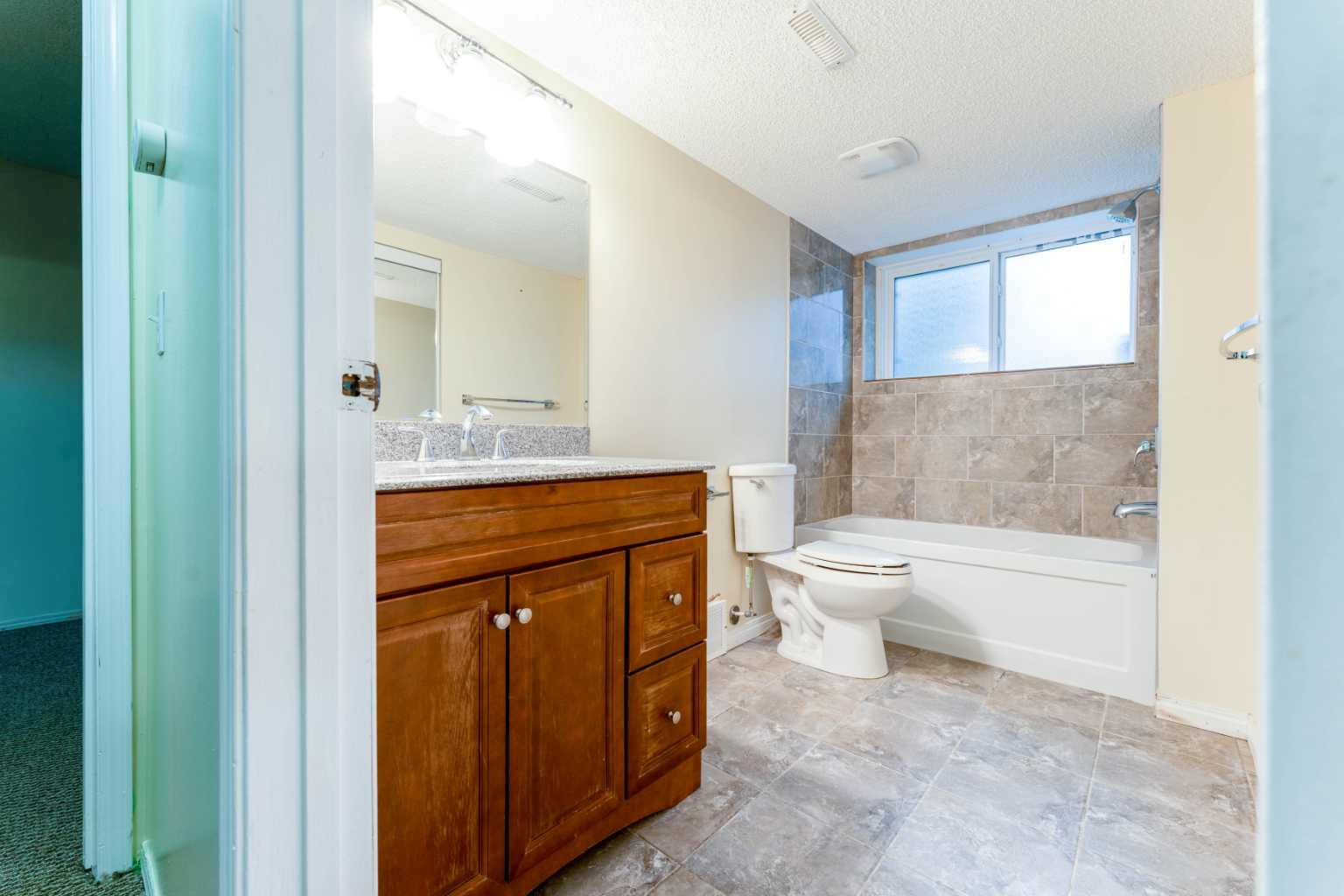 44 Whiteridge Place NE