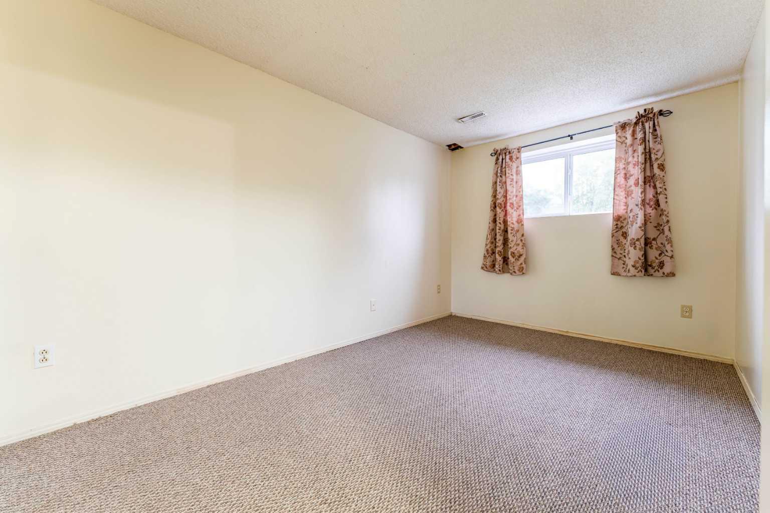 44 Whiteridge Place NE