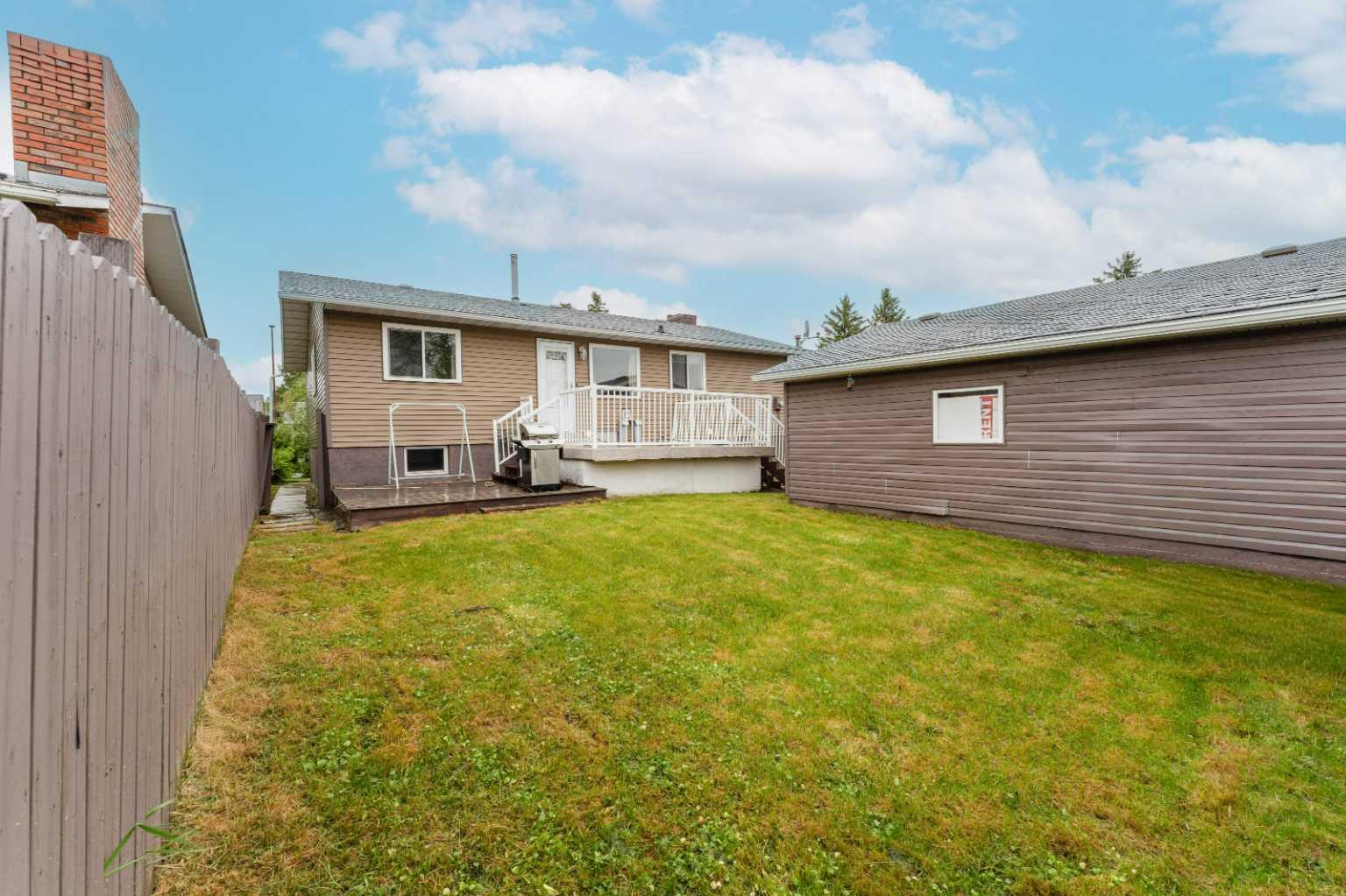 44 Whiteridge Place NE