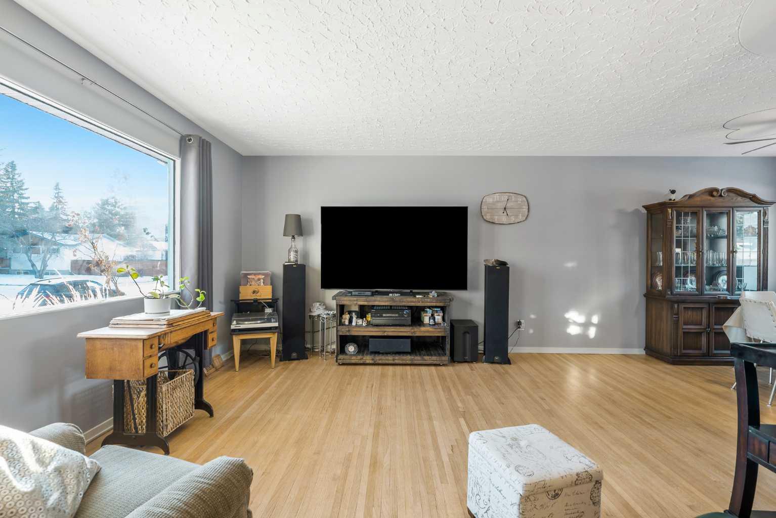 126 Springwood Drive SW