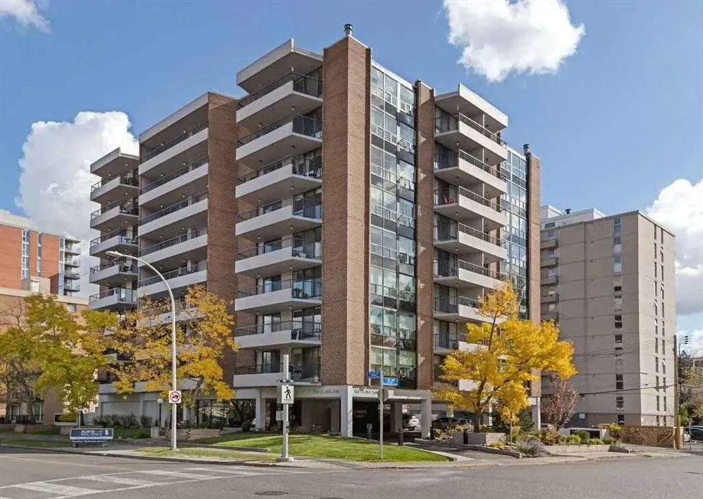 6E, 133 25 Avenue SW