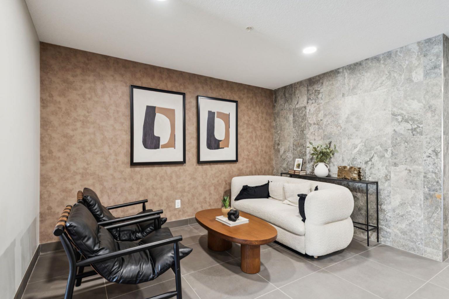 412, 700 Shawnee Square SW
