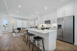 351, 141 Prince Court 