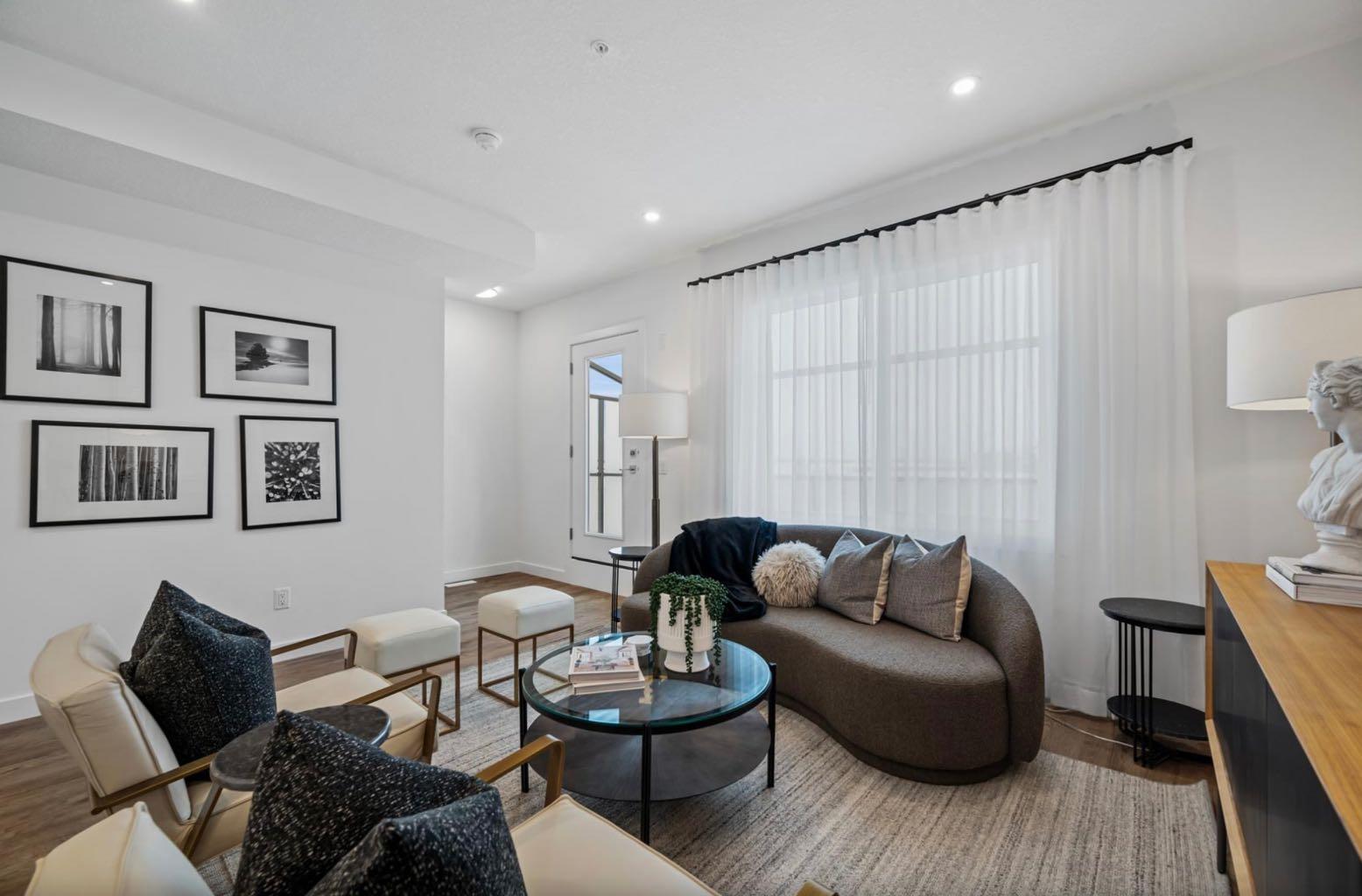 351, 141 Prince Court 