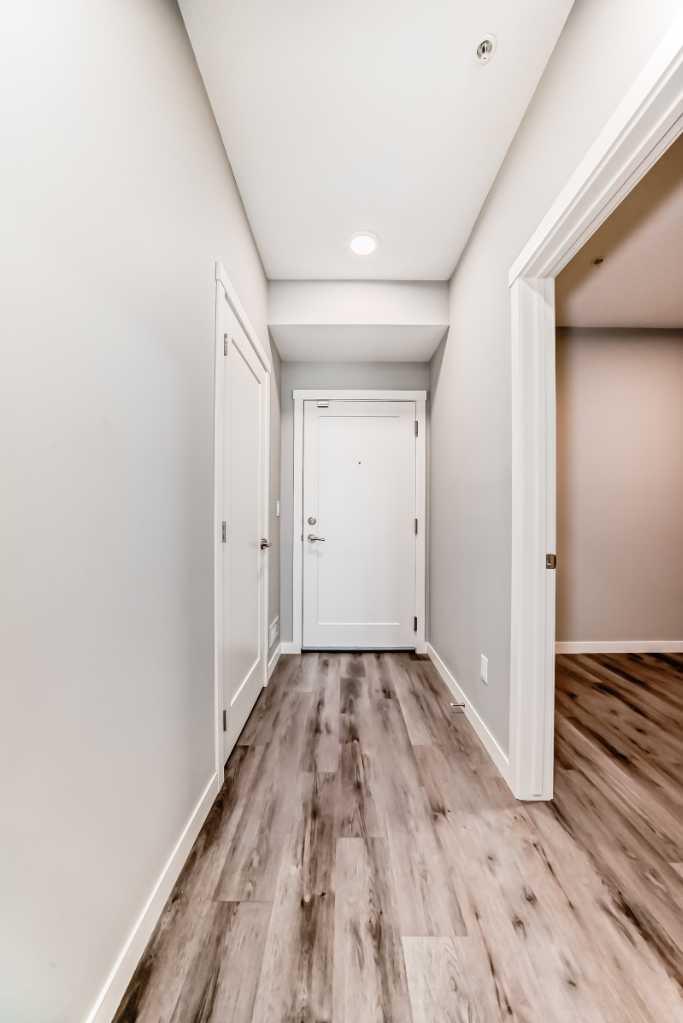 403, 200 Shawnee Square SW