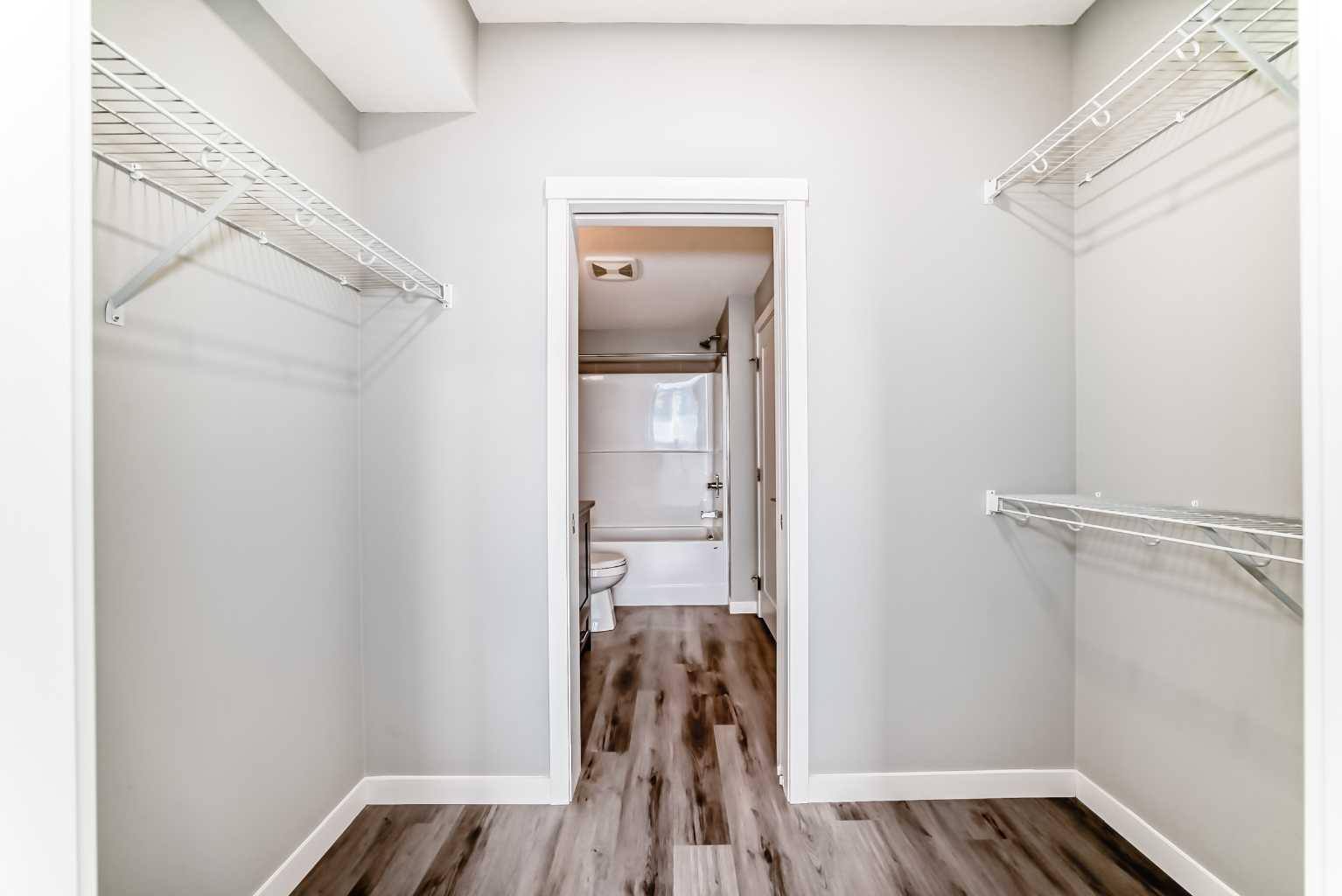 403, 200 Shawnee Square SW