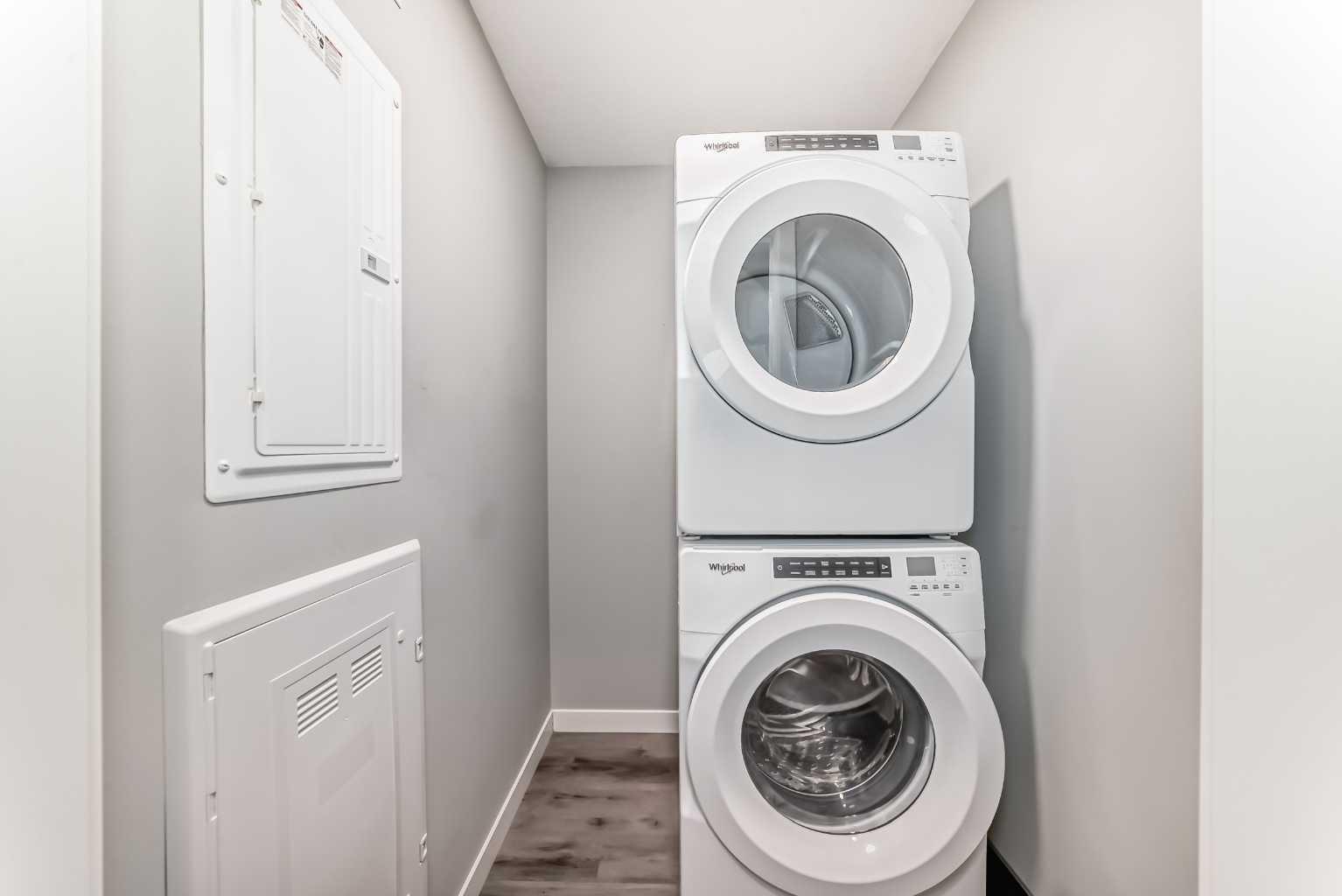 403, 200 Shawnee Square SW