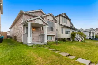 215 Carmel Close NE