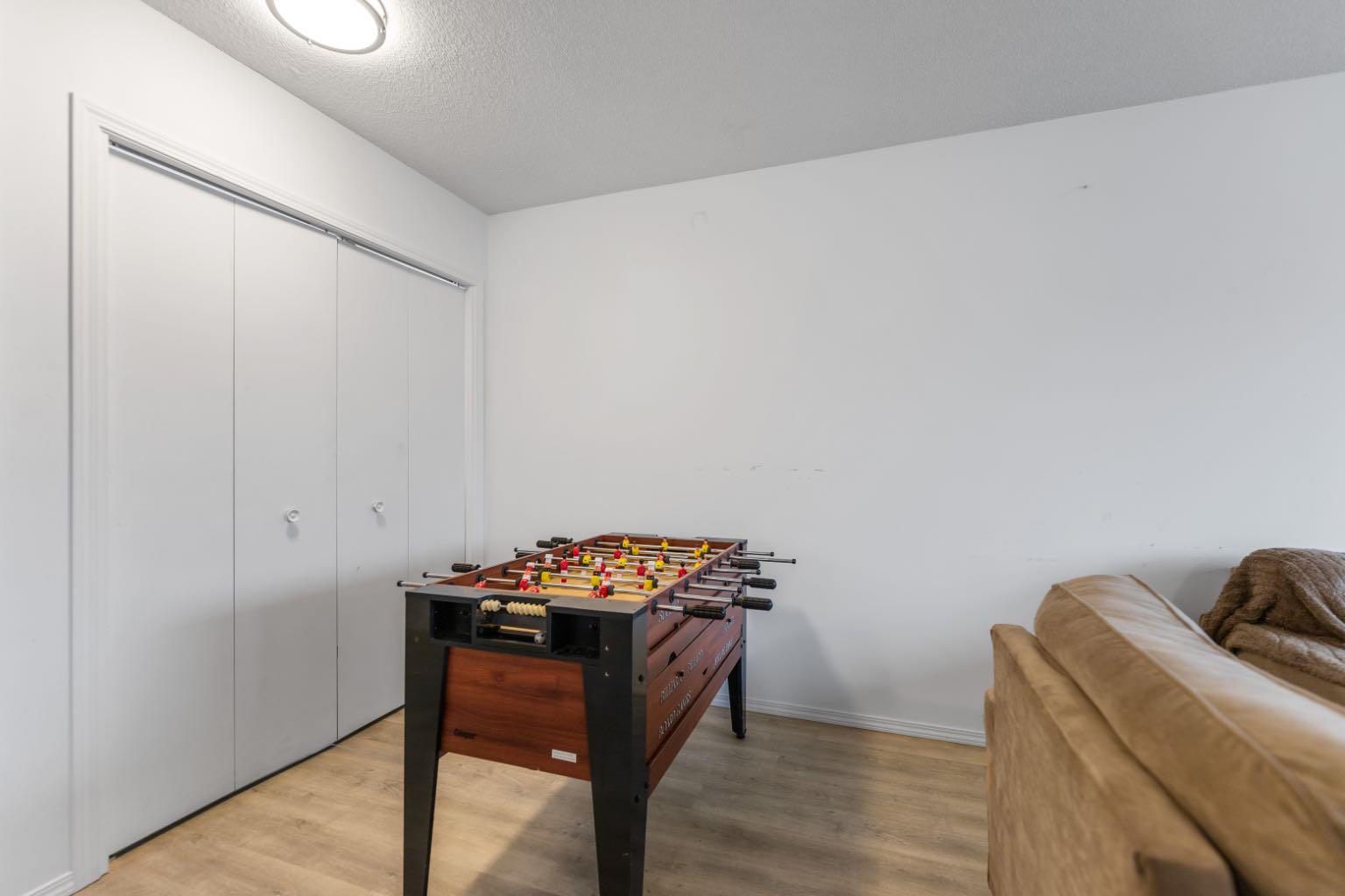 215 Carmel Close NE