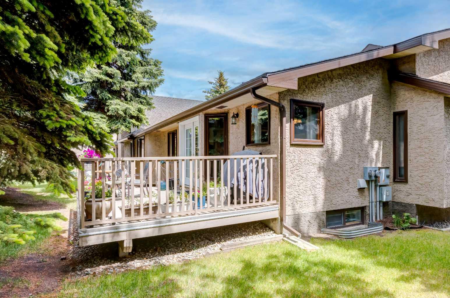 170 Oakbriar Close SW