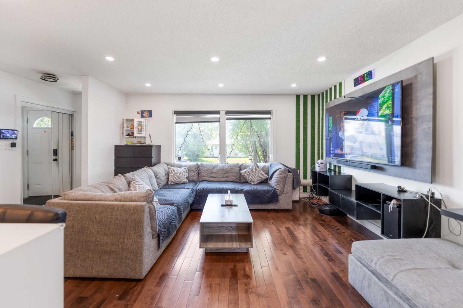 4140 Maryvale Drive NE