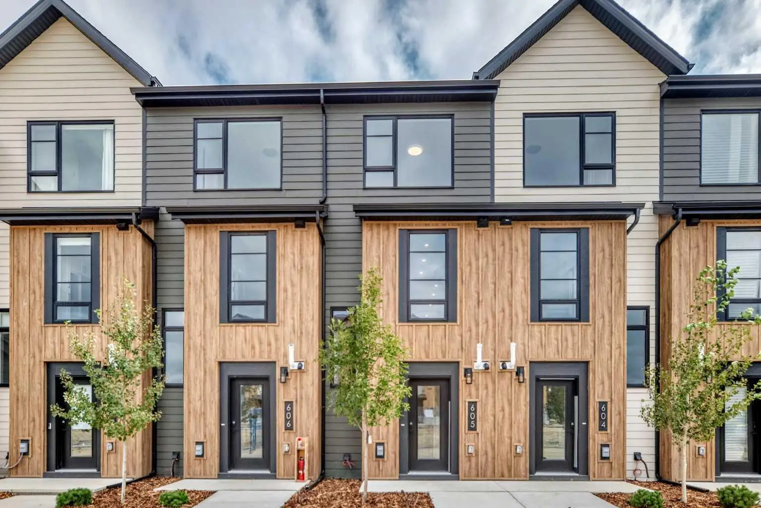 605, 199 Sage Hill Heights NW