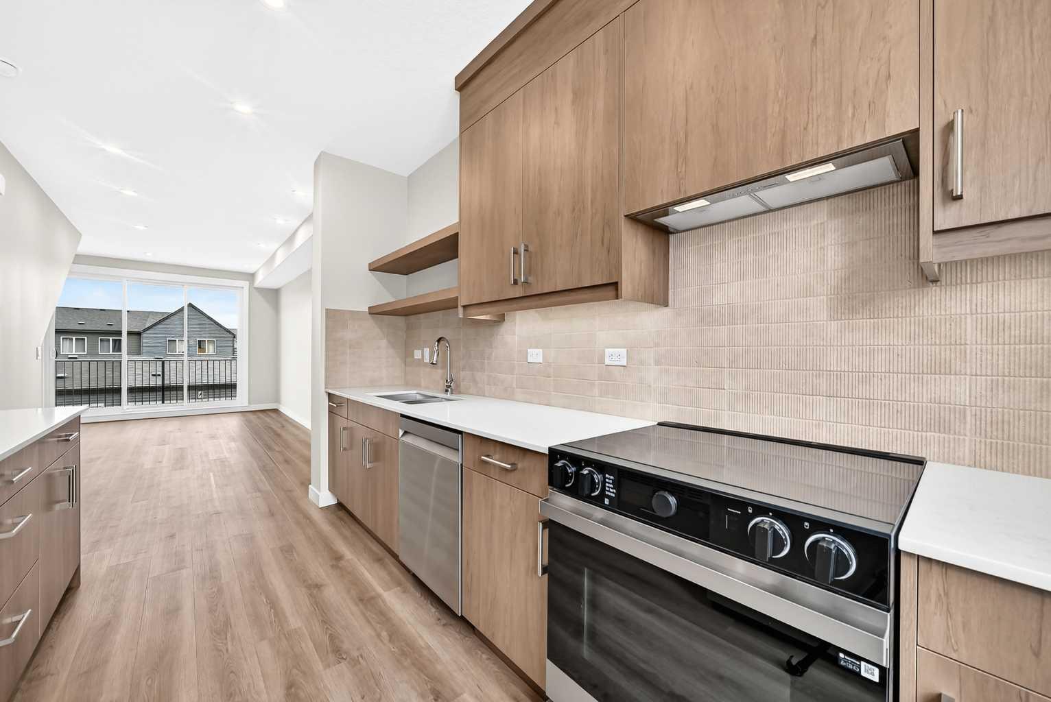 605, 199 Sage Hill Heights NW