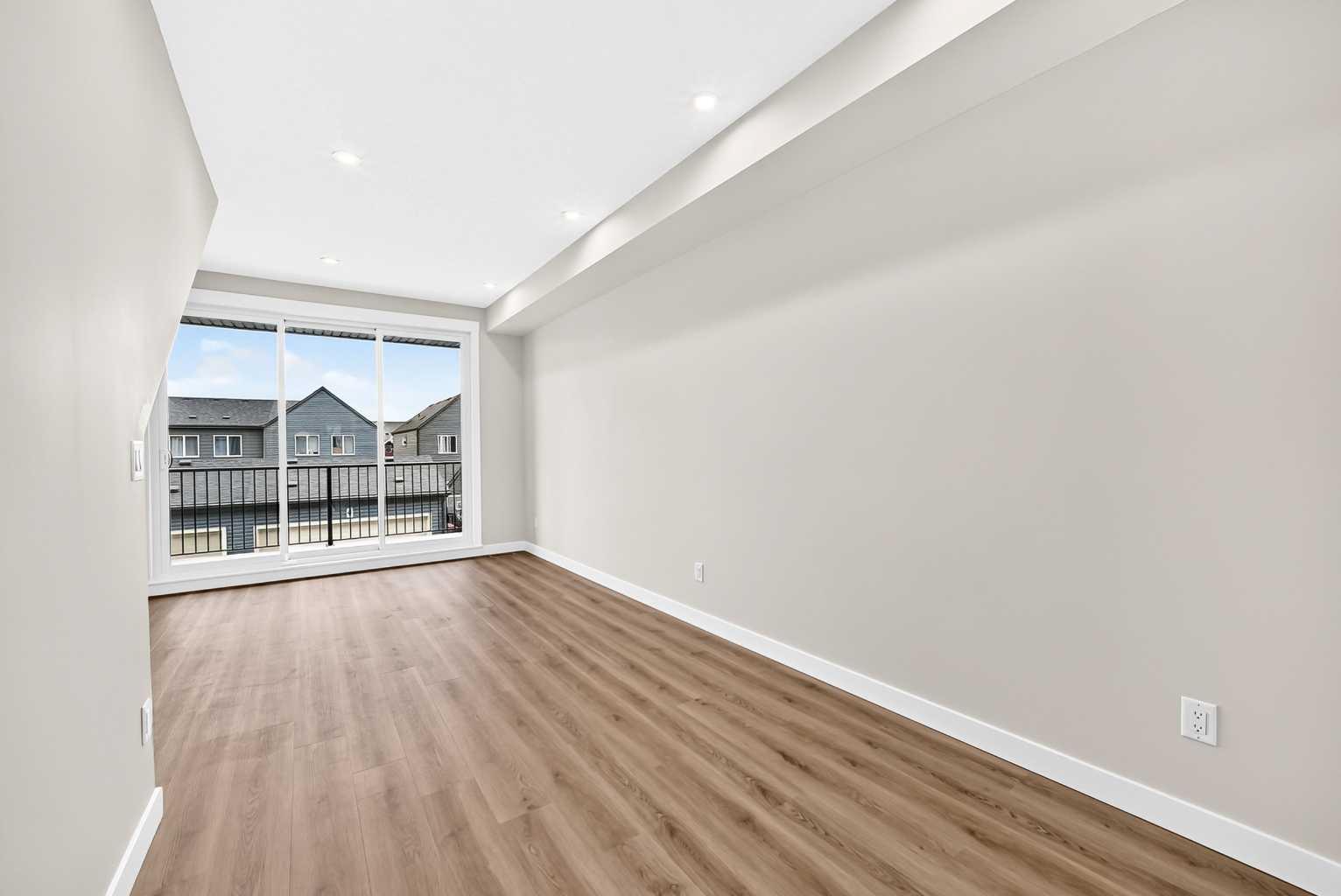 605, 199 Sage Hill Heights NW