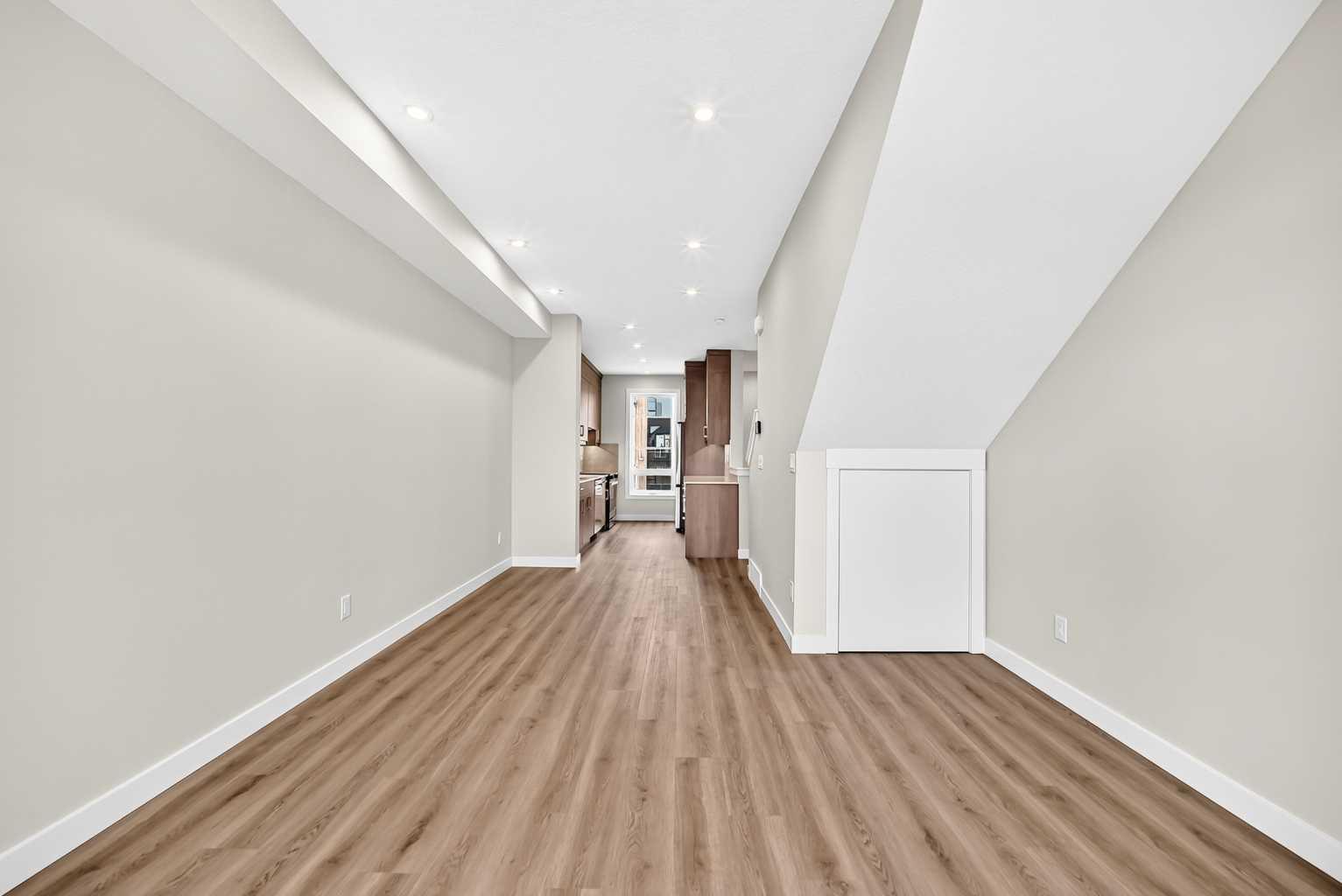 605, 199 Sage Hill Heights NW