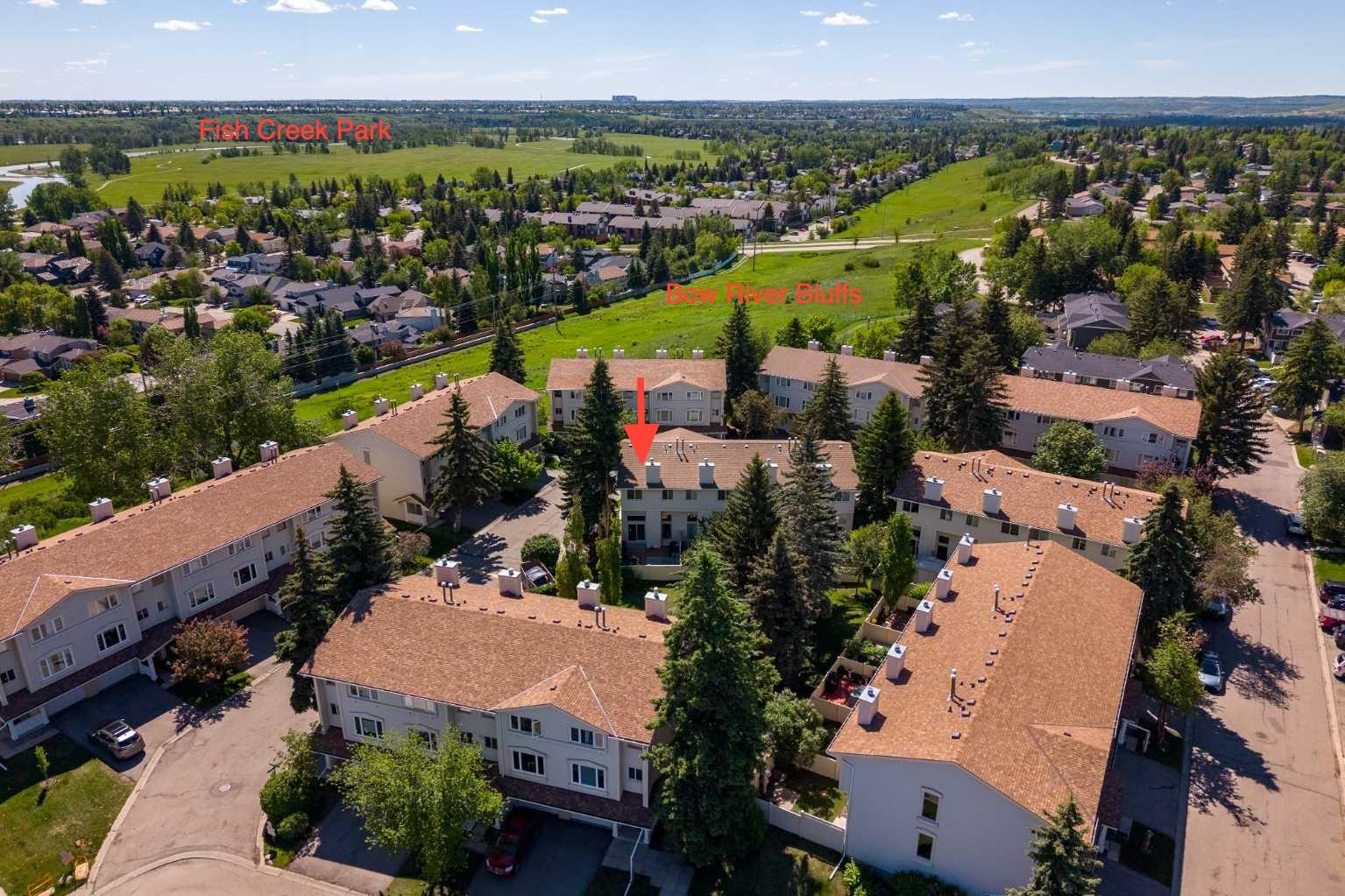 723 Queenston Terrace SE