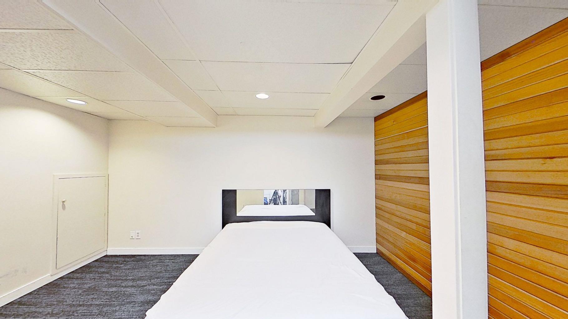101, 1305 Glenmore Trail 