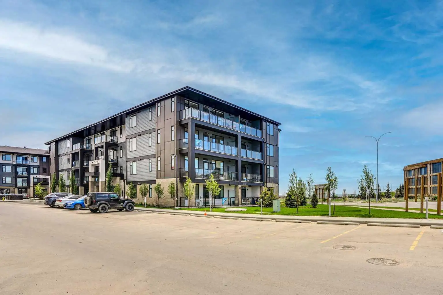 3302`, 3700 Seton Avenue SE