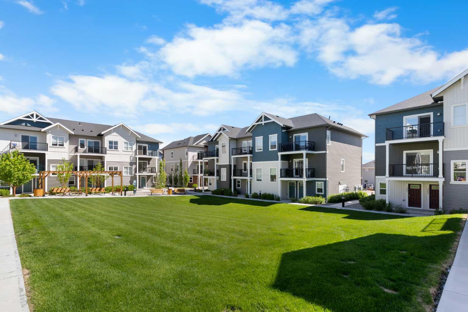 1303, 24 Rivercrest Drive 