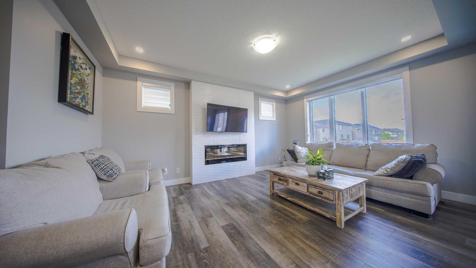 74 Carrington Crescent NW