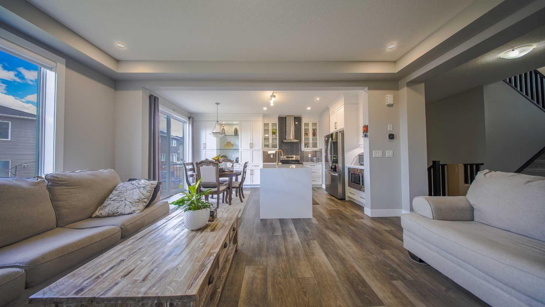 74 Carrington Crescent NW