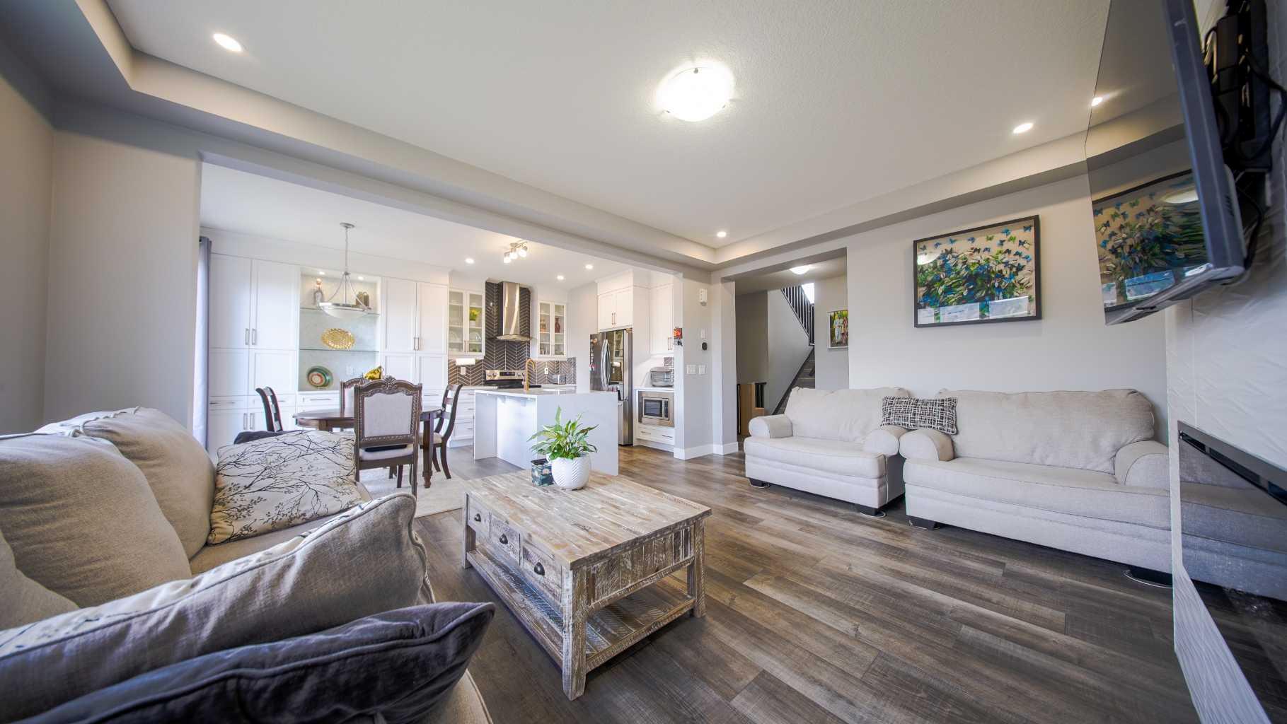 74 Carrington Crescent NW