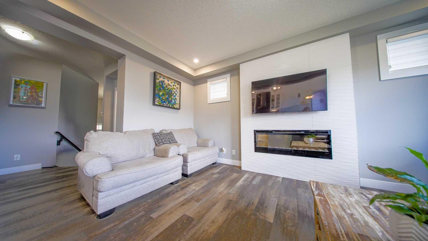 74 Carrington Crescent NW