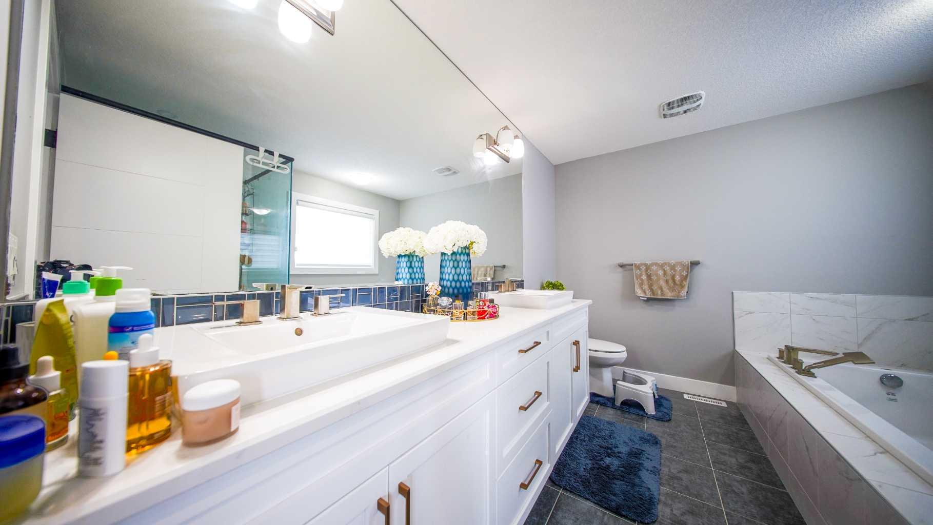 74 Carrington Crescent NW