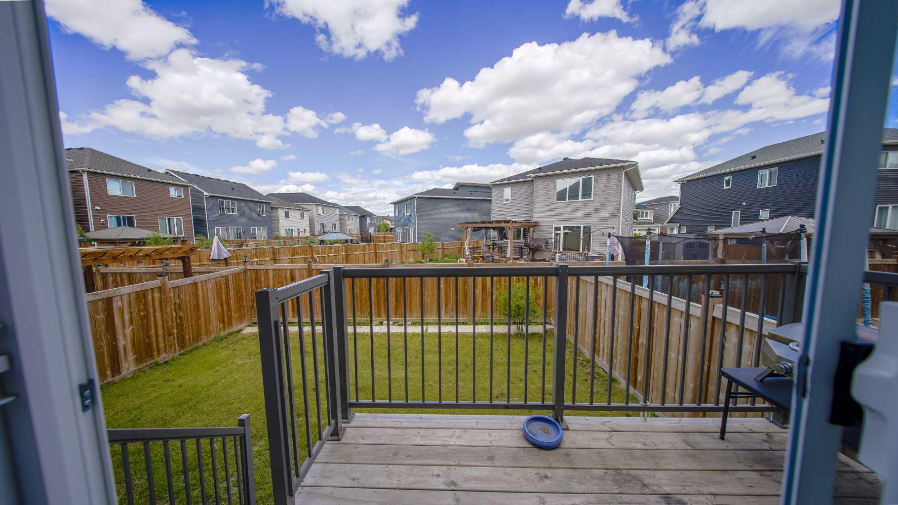 74 Carrington Crescent NW