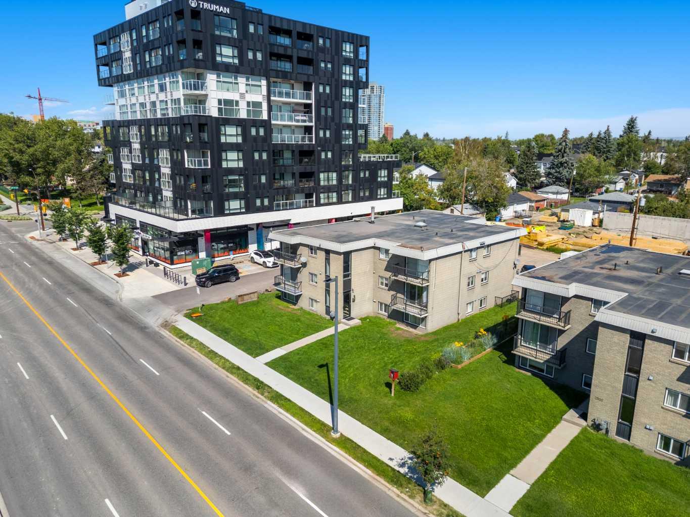 14, 2906 17 Avenue SW