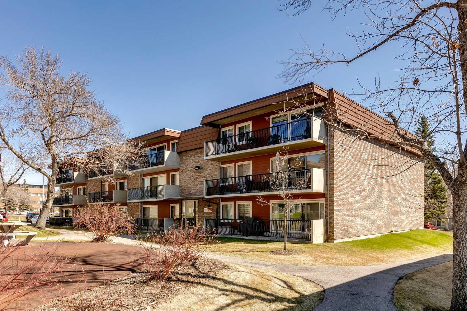 11A, 231 Heritage Drive SE