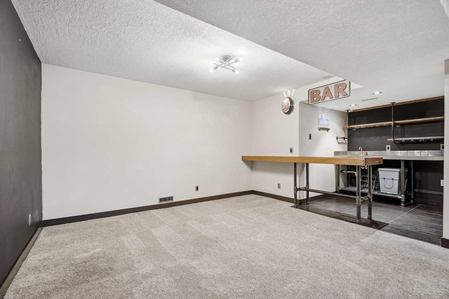 316 Canniff Place SW