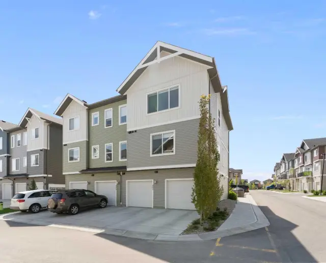 402, 24 Rivercrest Drive 