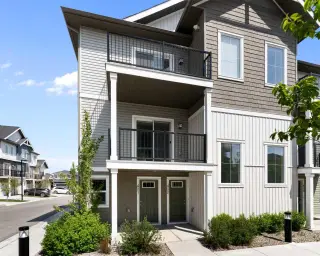 402, 24 Rivercrest Drive 